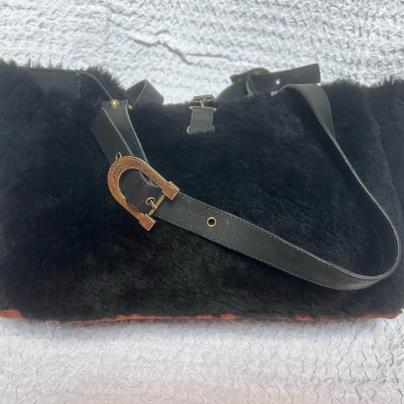 UGG black reversible purse!👜 - Picture 3 of 3